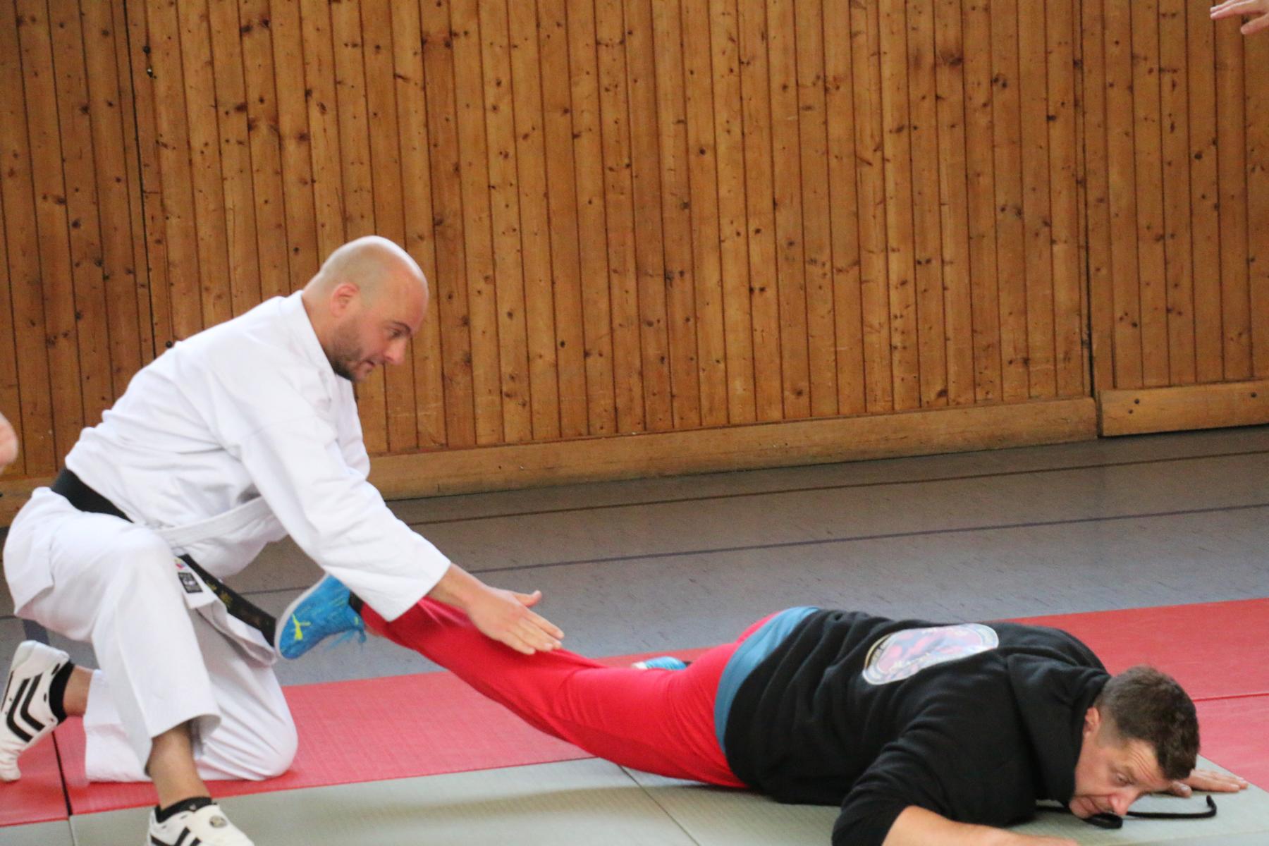 Bodenkampf Selbstverteidigung