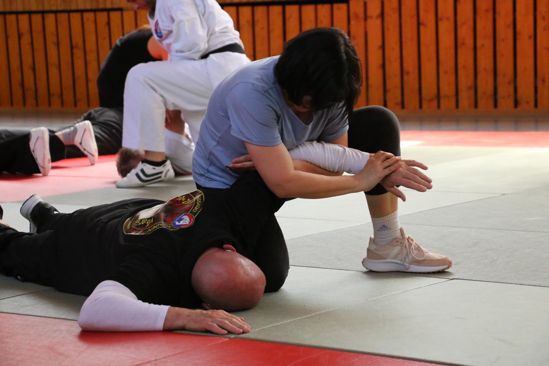 Hebeltechniken Selbstverteidigung